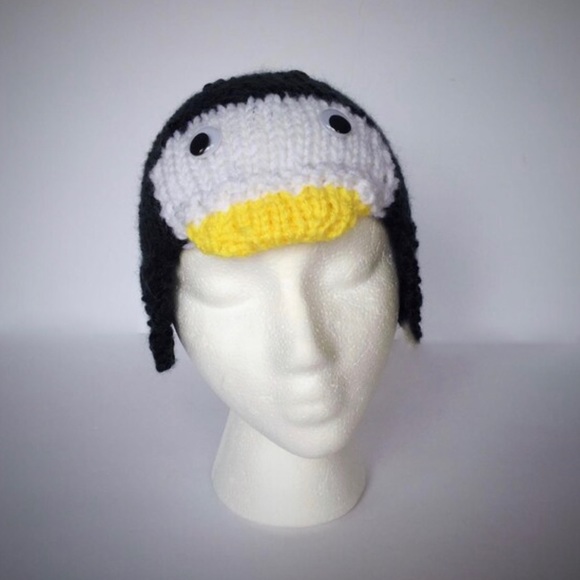 Hand Knit Child’s Penguin Ear Flap Hat with Googly Eyes Size 3-10 Years - Picture 9 of 11